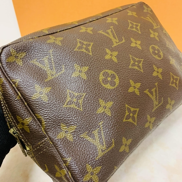 💋Authentic Louis Vuitton Trousse 23 - Picture 9 of 16